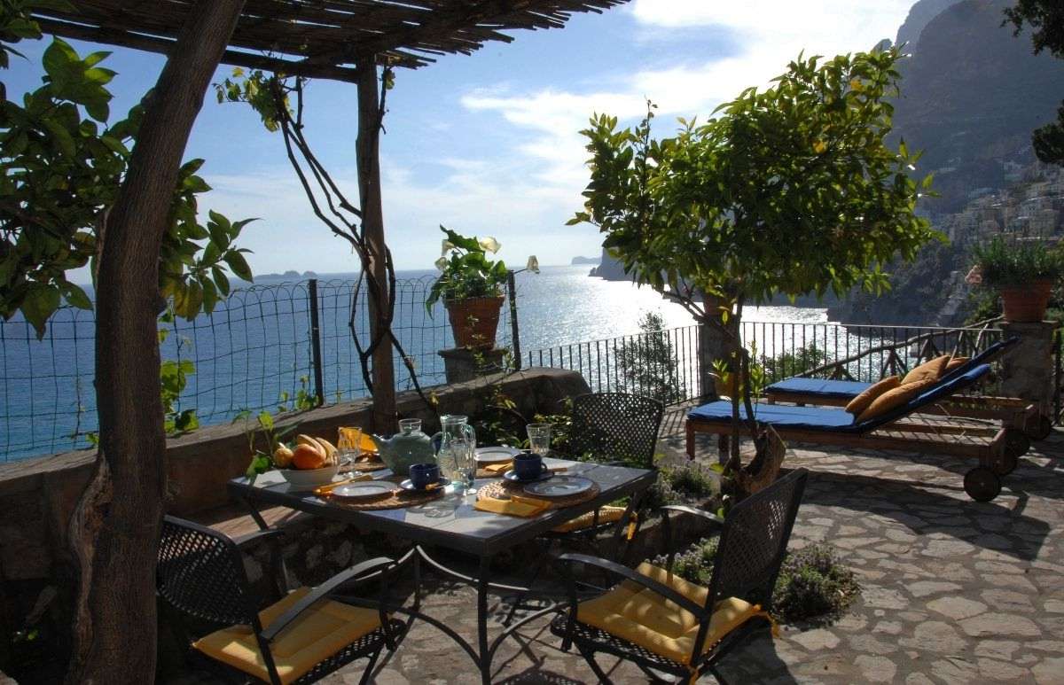 HV10516, Positano