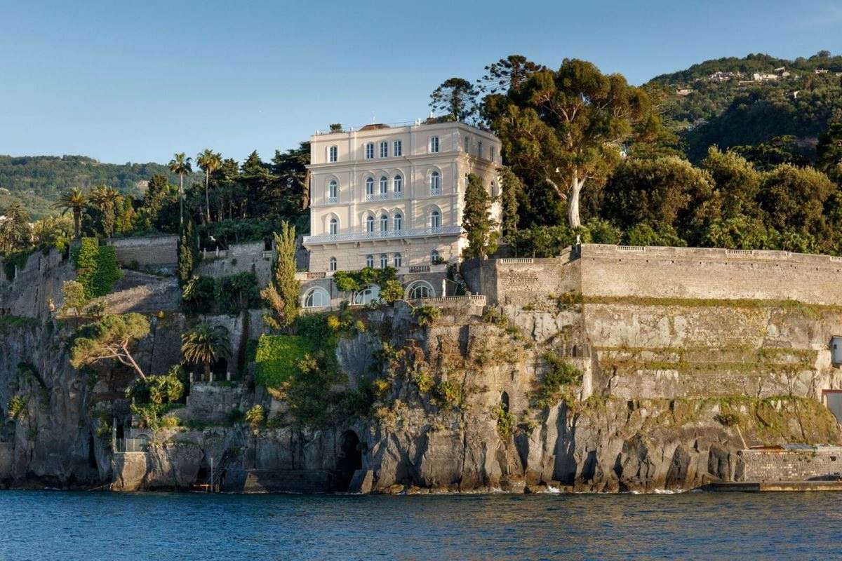 HV386, Sorrento