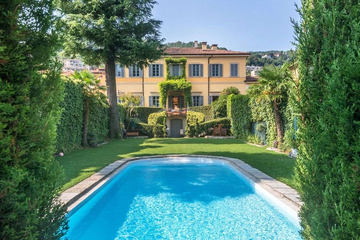 HV10192, Como