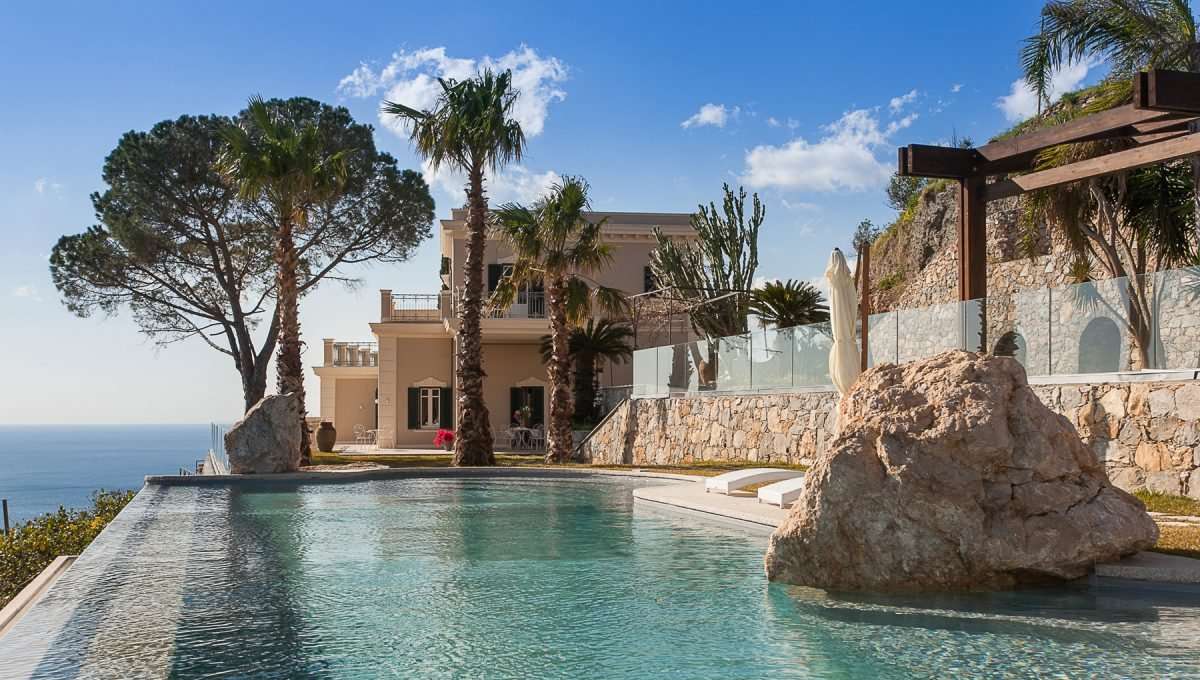 HV1557152182, Taormina