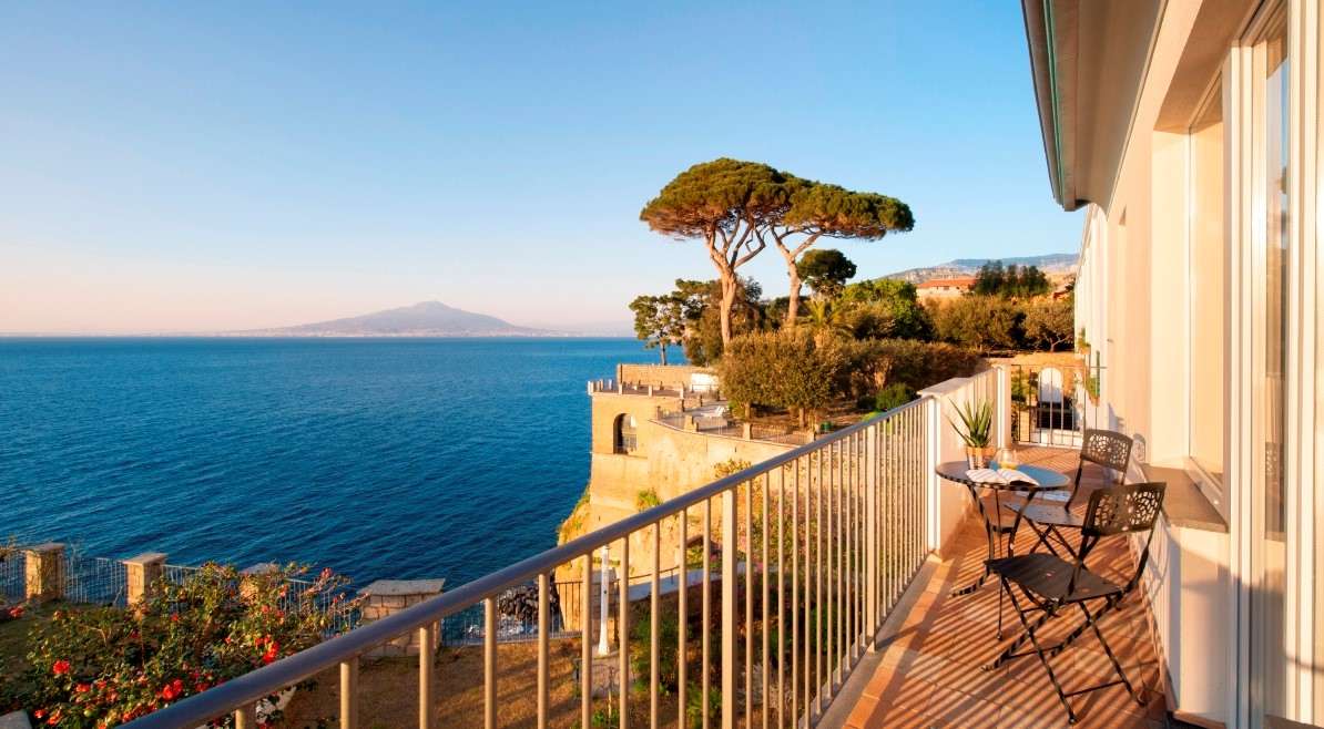 HV1557152300, Sorrento