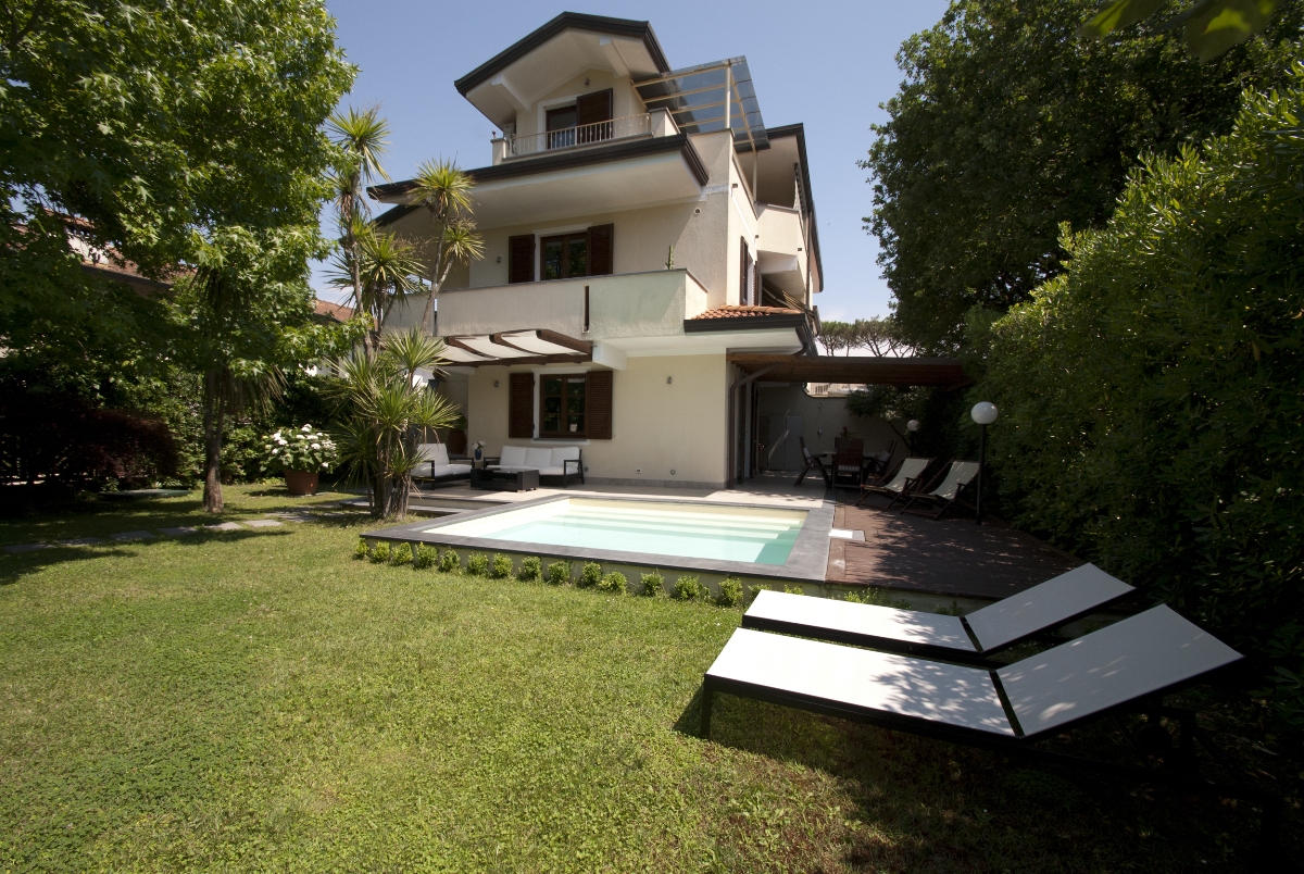 HV363, Forte dei Marmi