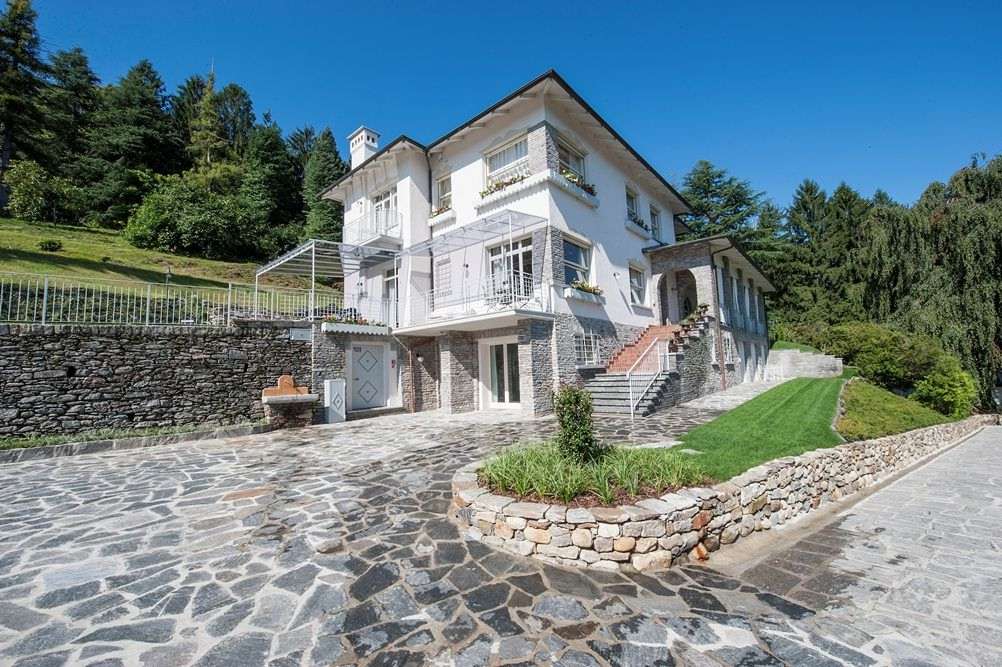 HV10408, Lake Maggiore
