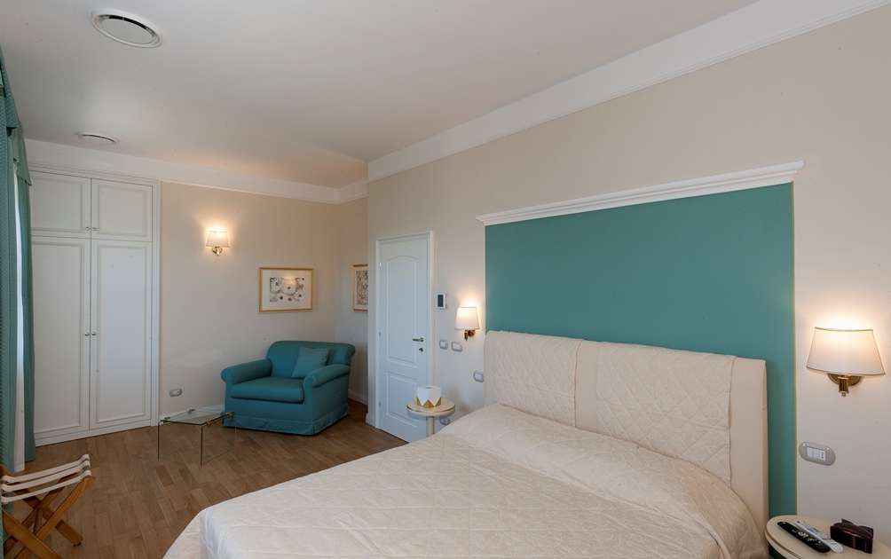 HV10408, photo 19 of 30