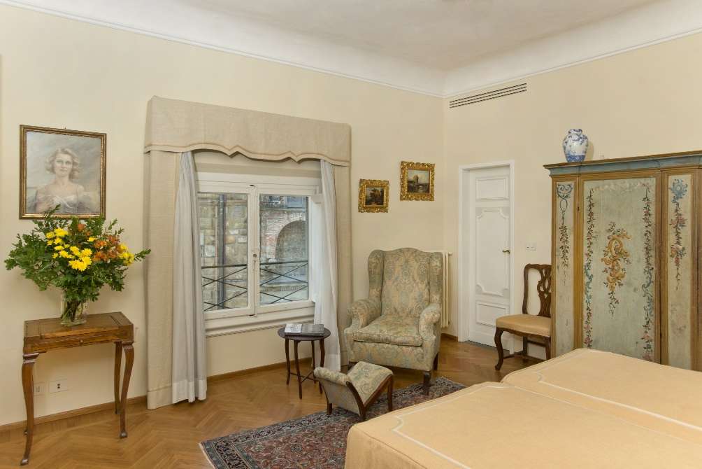 HV10427, photo 18 of 27