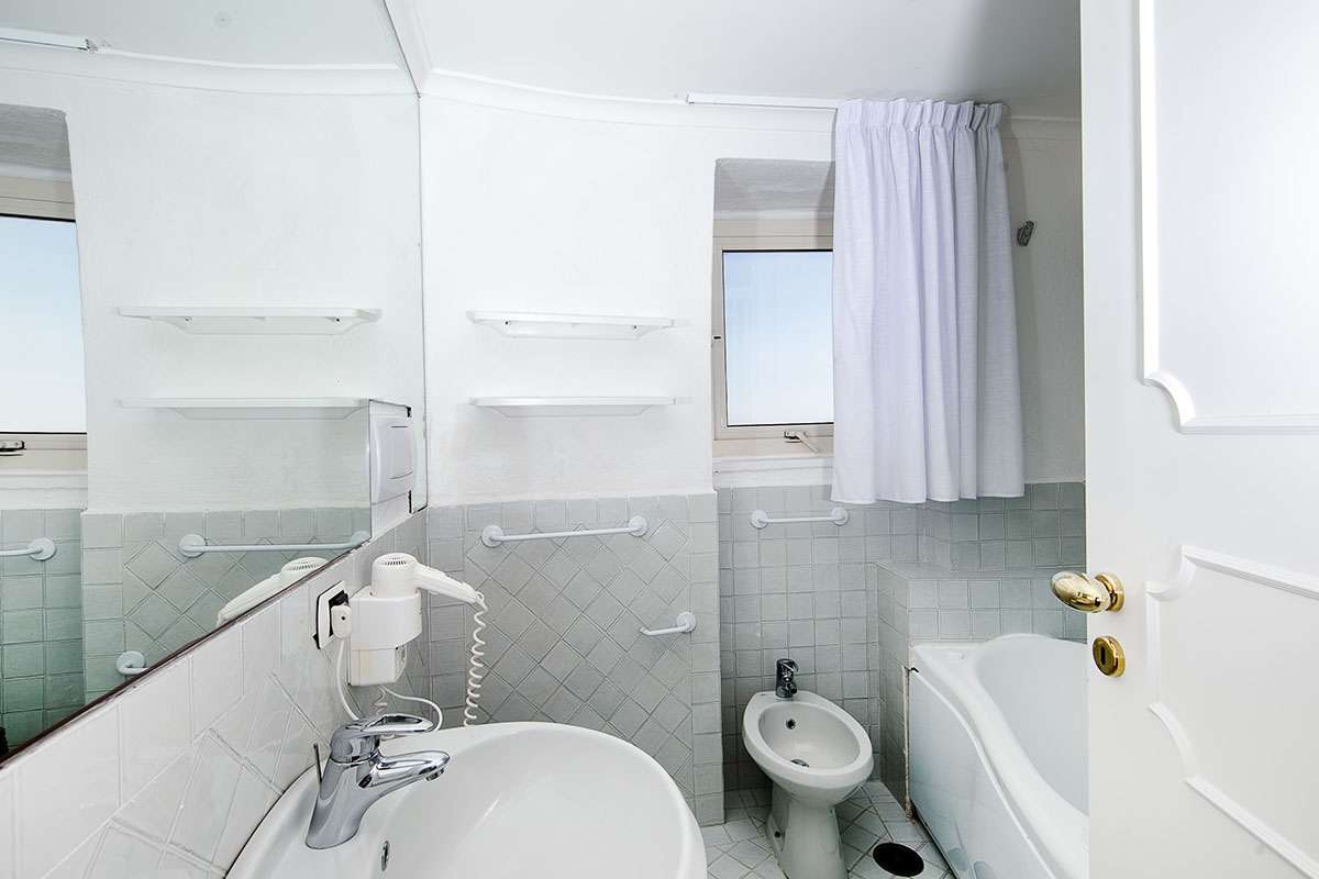 HV238, photo 16 of 25