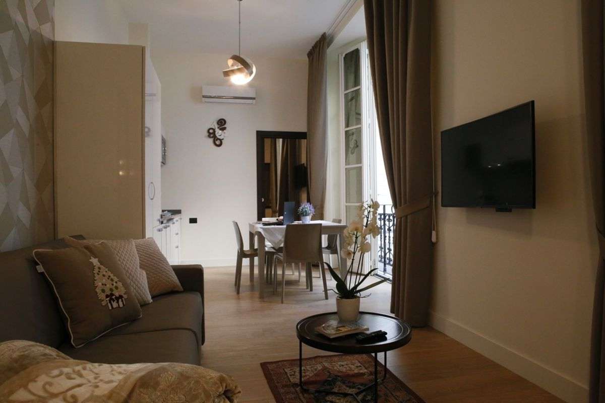 HV1557152215, photo 14 of 26