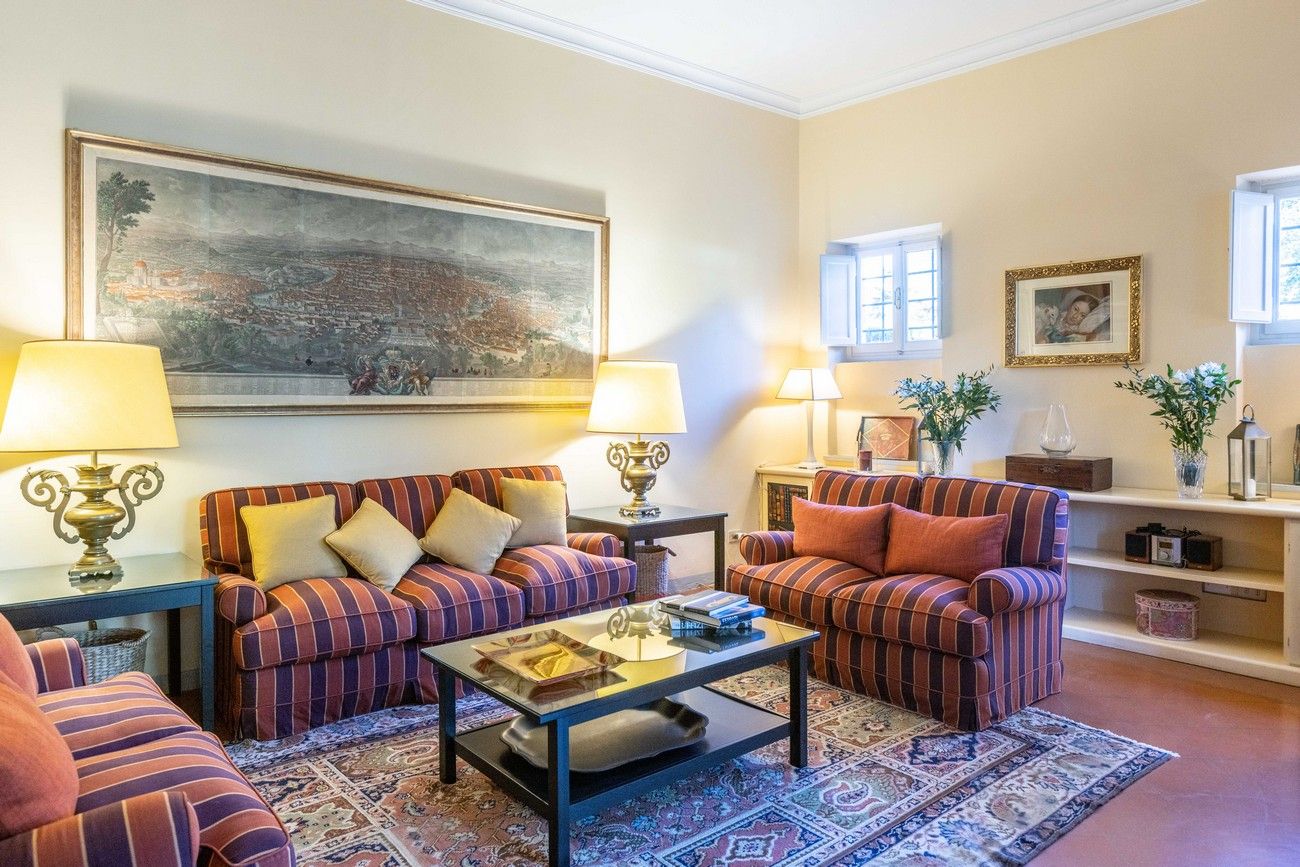 HV10556, photo 11 of 30