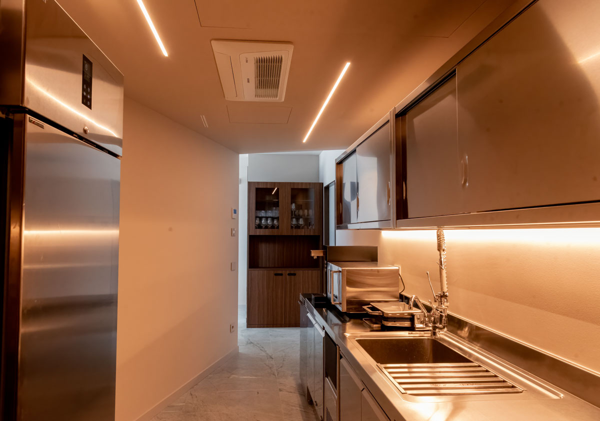 HV1708344322, photo 15 of 30