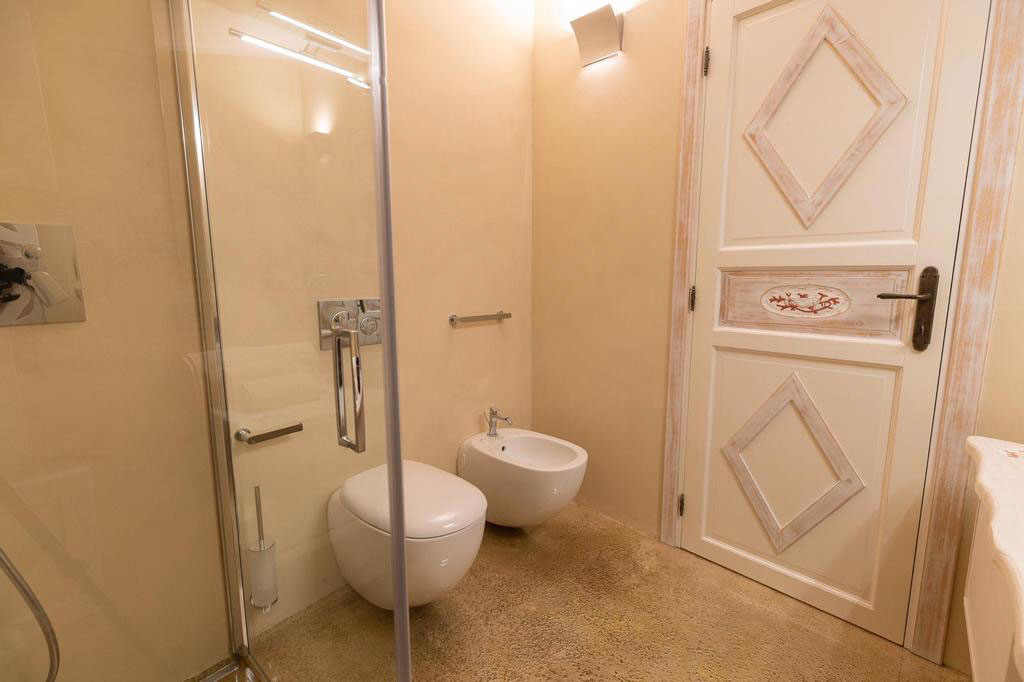 HV1708344412, photo 15 of 30