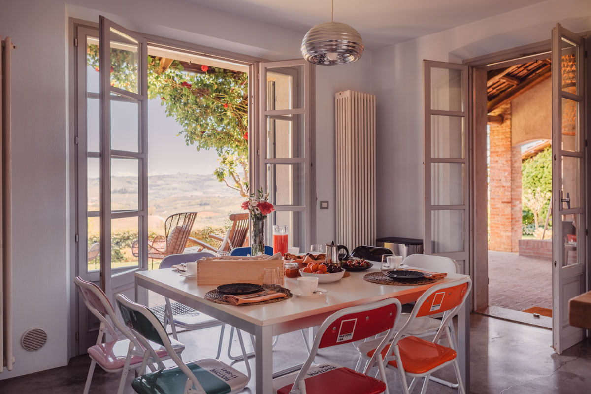 HV1557152225, photo 16 of 30
