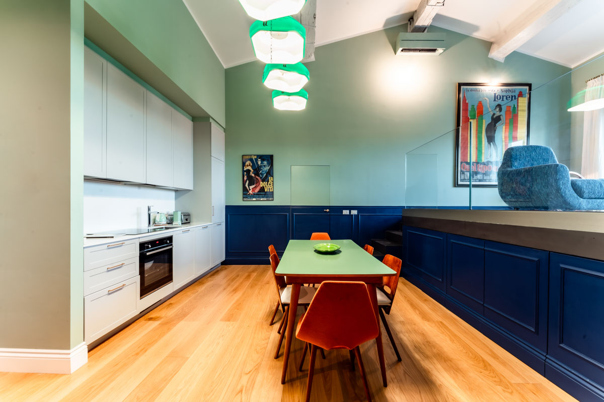 HV1651263715, photo 11 of 30