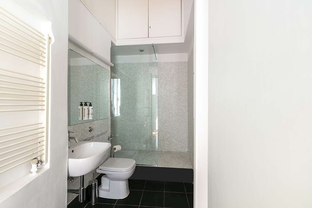 HV1551365437, photo 21 of 25